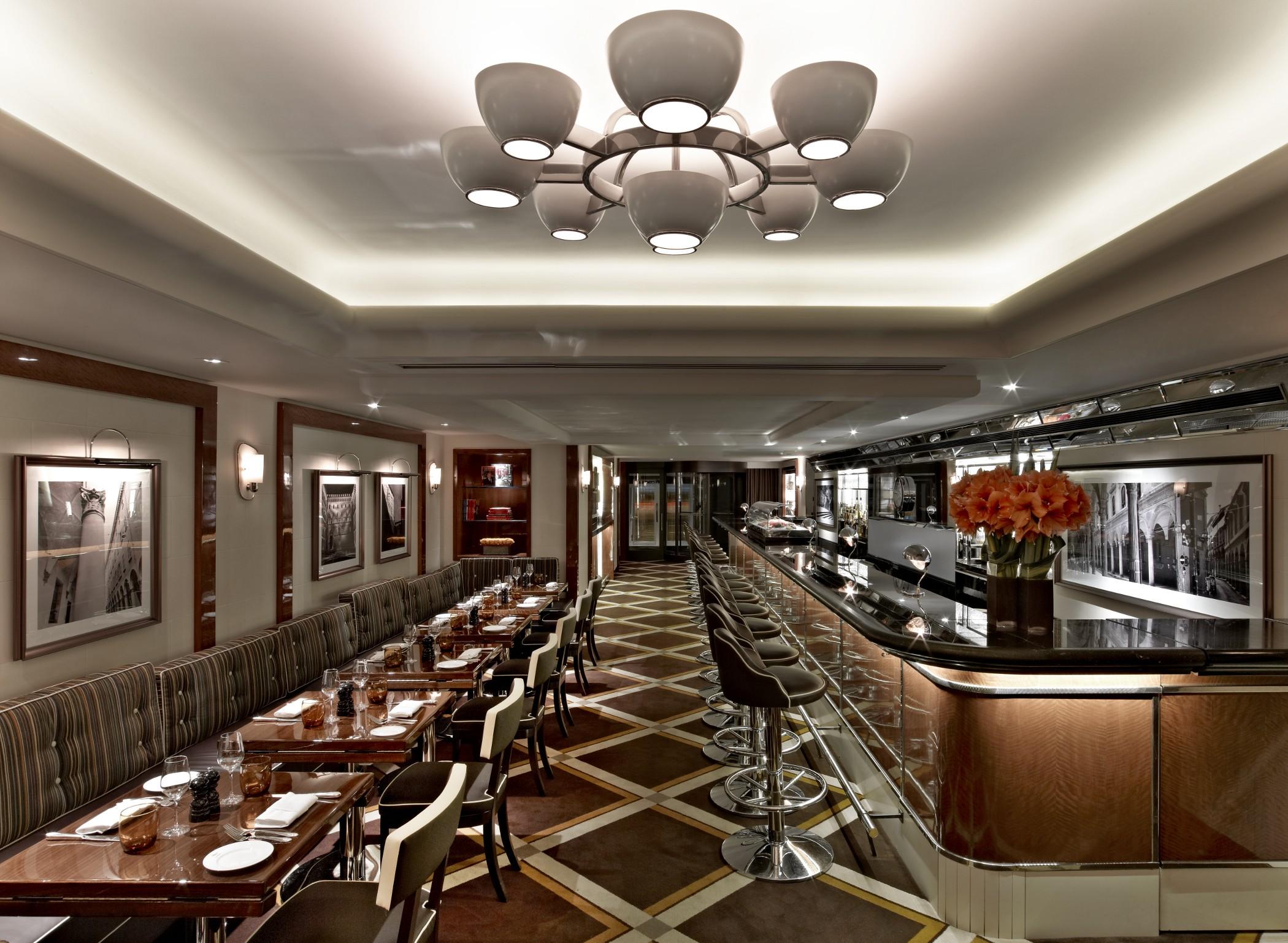 The Pierre, A Taj Hotel, New York Kültér fotó Interior of the restaurant