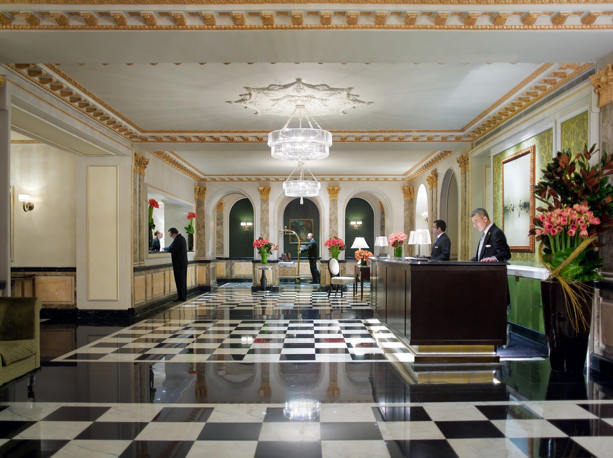 The Pierre, A Taj Hotel, New York Kültér fotó The lobby of the Waldorf Astoria New York