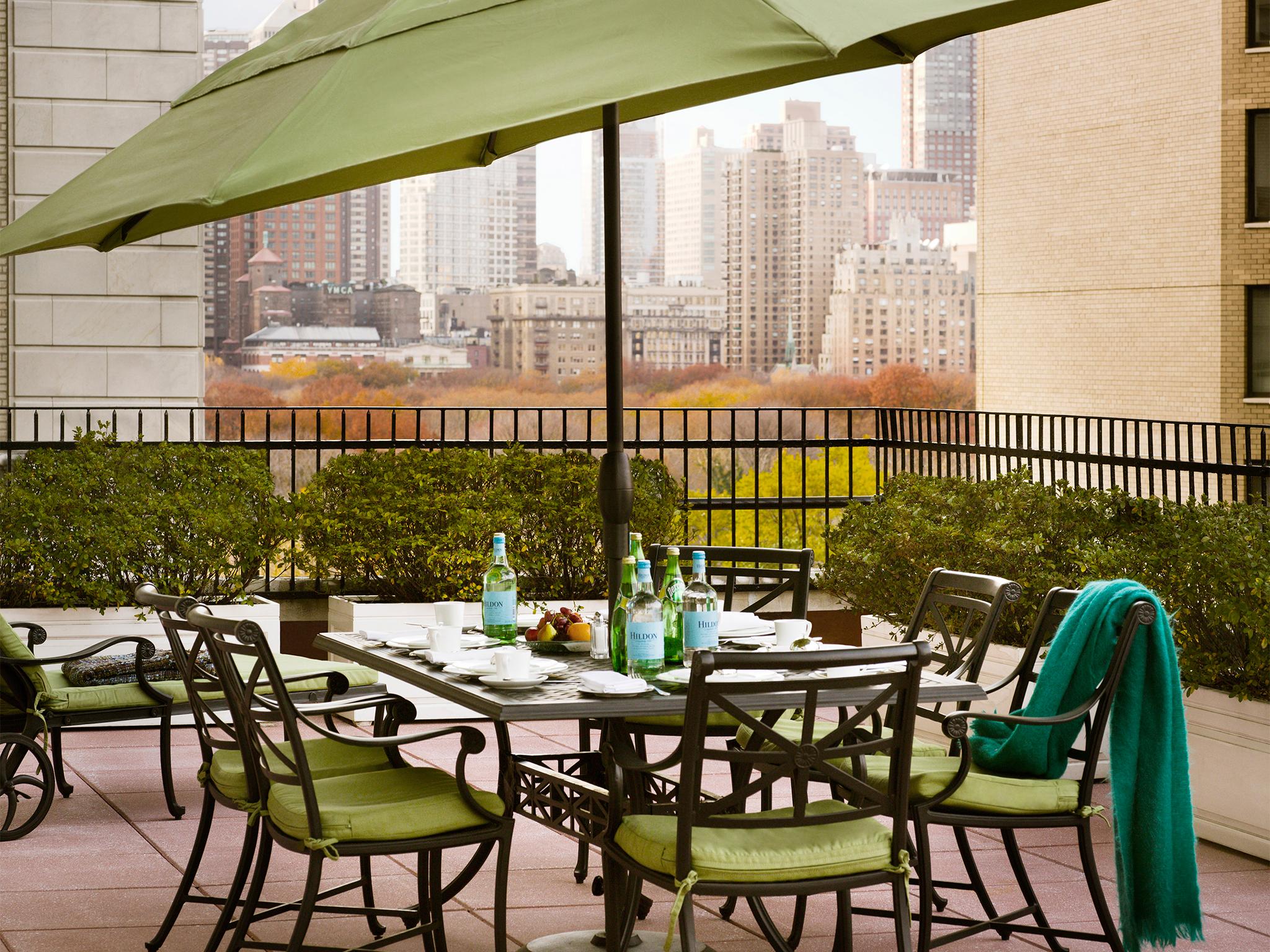 The Pierre, A Taj Hotel, New York Kültér fotó The Terrace at the Mandarin Oriental