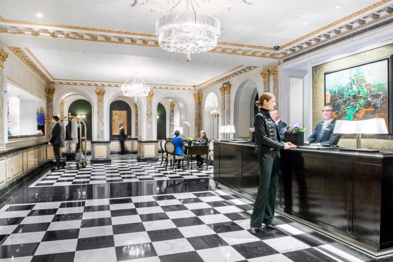 The Pierre, A Taj Hotel, New York Kültér fotó The lobby of the hotel